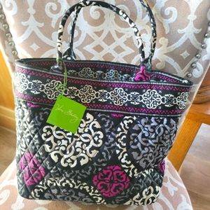 Vera Bradley NWT Canterberry Magenta Holiday tote